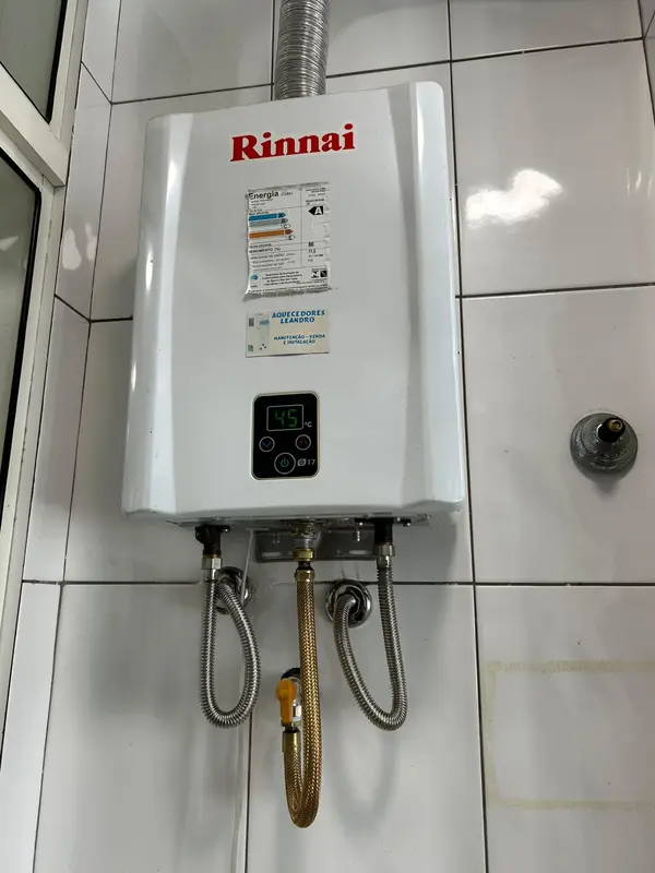 Instalação aquecedor Rinnai digital branco - Falcon Aquecedores