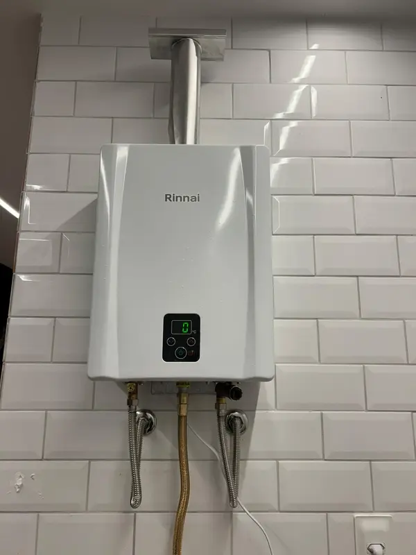 Instalação aquecedor Rinnai digital - Falcon Aquecedores