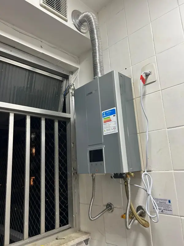 Instalação aquecedor Lorenzetti com chaminé - Falcon Aquecedores